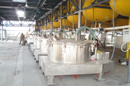 吊袋離心機(jī)_離心機(jī)生產(chǎn)廠家哪家質(zhì)量好？